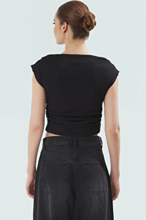 Kadın Fitted Örme Bluz Kayık Yaka Kolsuz Yazlık Rahat Ve Şık Uzun Ömürlü