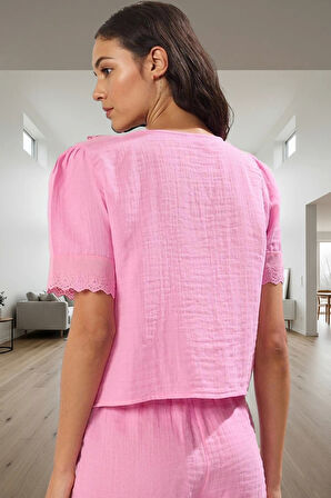 Kadın Pamuklu Müslin Pijama Takımı V Yaka Brodeli Detaylı Rahat Premium Kalite Kullanım