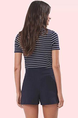 Kadın Düğmeli Bermuda Şort Yaz Aylarının Vazgeçilmezi Günlük Hafta Sonu Stilin Buluştuğu Yer