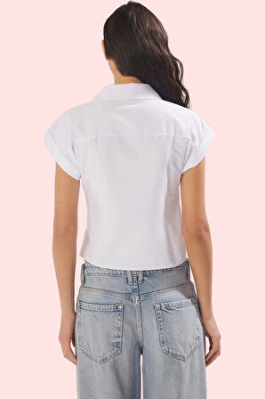 Kadın Kısa Kollu Kruvaze Gömlek Düz Desen Rahat Kesim İş Hayatı Yaz Aylarının Vazgeçilmezi