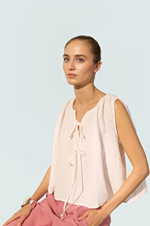 Yazlık Keten Bluz Bağlama Detaylı Dik Yaka Günlük Tarz Şık Görünüm Trend Tasarım