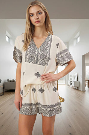 Kadın Rahat Viskon Pijama Takımı Etnik Desenli Yazlık Şortlu Regular Kalıp Modern Stil