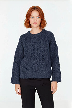 Kadın Oversize Saç Örgü Detaylı Kalın Triko Kazak Kışlık Rahat Bisiklet Yaka Standart Kol Kaliteli