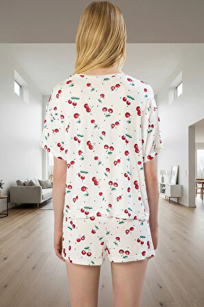 Kadın Rahat Yazlık Kiraz Desenli Viskon Pijama Takımı Profesyonel Görünüm Özenle Seçilmiş