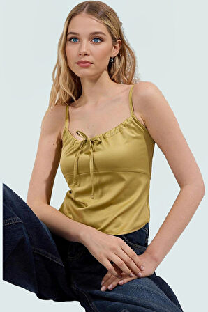 Yazlık Saten Bluz İnce Askılı Regular Kalıp Günlük Stil Şık Görünüm Seçkin Malzeme