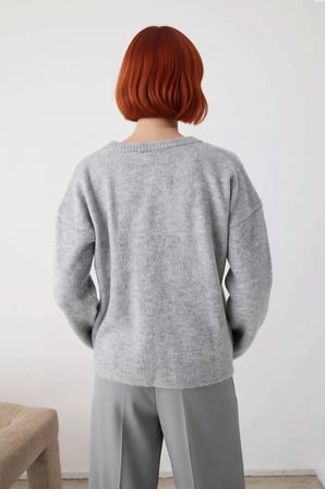 Kadın Oversize Düz Bisiklet Yaka Düşük Kol Triko Kazak Kışlık Rahat Şık Günlük Kombinler İçin
