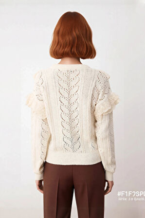 Kadın Nakışlı Dantel Garnili Kol Detaylı Regular Kalıp Bisiklet Yaka Uzun Triko Kazak Günlük