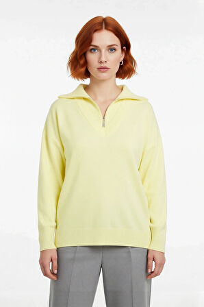 Kadın Kırmızı Regular Kalıp Devrik Yaka Fermuarlı Triko Kazak Düşük Kol ve Düz Desenli Kışlık Şıklık