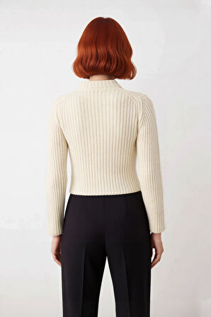 Kadın Regular Fit Crop Fitilli Bisiklet Yaka Uzun Kollu Orta Kalın Triko Kazak Kışlık Kombinlerin