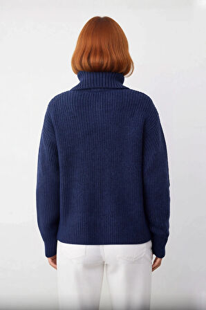 Kadınlara Özel Regular Kalıp Fermuarlı Dik Yaka Triko Kazak Düşük Kollu Kışlık Rahat Giyim