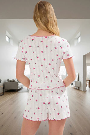 Kadın Yazlık %100 Pamuklu Çiçekli Pijama Takımı Seçkin Malzeme Modern Stil Şık Görünüm Özel Tasarım