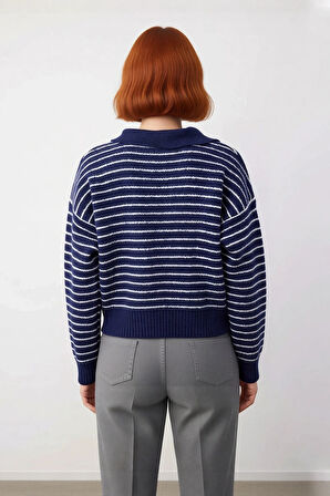 Kadın Oversize Polo Yaka Triko Kazak Kışlık Soğuk Hava Şıklığı İçin İdeal Günlük Kombinler