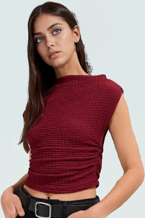 Kadın Fitted Örme Bluz Kayık Yaka Kolsuz Yazlık Rahat Ve Şık Uzun Ömürlü