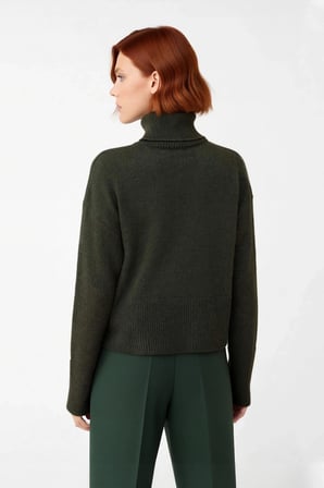 Kadın Oversize Dik Yaka Triko Kazak Standart Kollu Düz Desen Yumuşak Dokulu Crop Kışlık Rahatlık