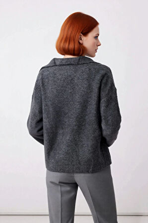 Kadın Oversize Apaş Yaka Triko Kazak Yumuşak Dokulu Standart Kol Kışlık Günlük Şıklık Sunar