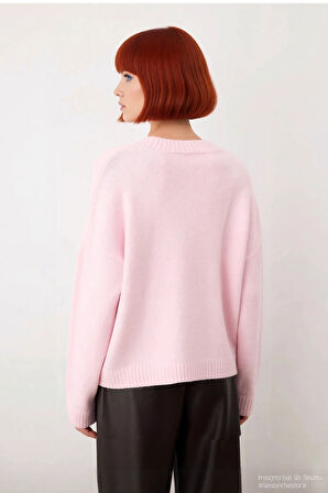 Kadın Geniş Kalıp V Yaka Basic Triko Kazak Soğuk Günler İçin Modern ve Konforlu Rahatlık Sunar