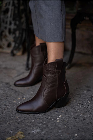 Gerçek Deri İşlemeli Ve Topuklu Kovboy Bot Bej