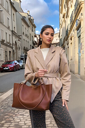 Tokalı Tasarıma Sahip Geniş Hacimli El ve Omuz Kullanımına Uygun Modern Tote Çanta