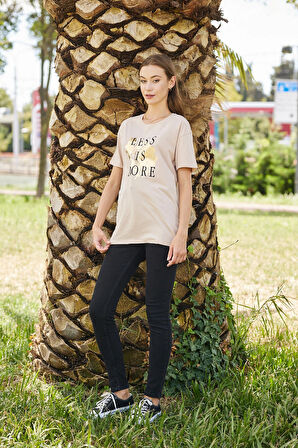 Pachie Less İs More Yazı Baskılı Bej Renk T-shirt (PC0074)