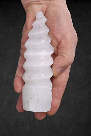 Beyaz Selenit Dekoratif Kule 15 Cm Burgulu