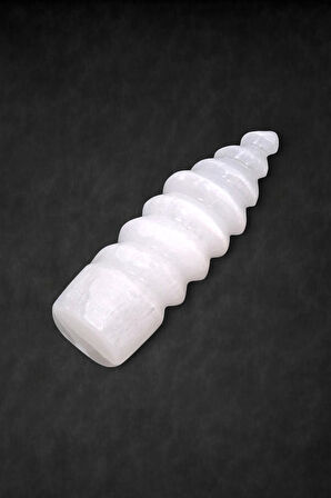 Beyaz Selenit Dekoratif Kule 15 Cm Burgulu