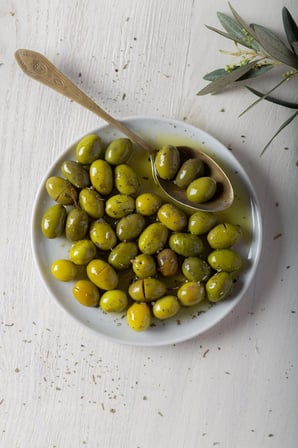 Ayvalık Cinsi İri Taneli El Kırması Yeşil Zeytin 5 Kg