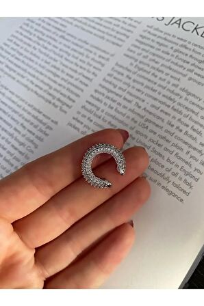 Full Zirkon Taşlı Gümüş Renk Kıkırdak Küpe