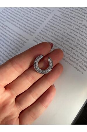 Full Zirkon Taşlı Gümüş Renk Kıkırdak Küpe