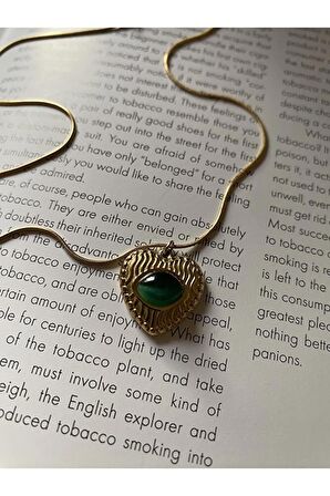 Zümrüt Taşlı Kalp Çelik Kararmaz Gold Kolye