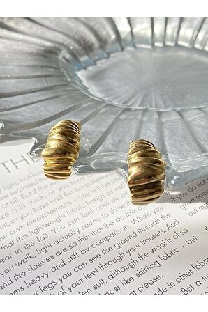 Çizgili Halka Çelik Kararmaz Gold Kaplama Küpe Çifti