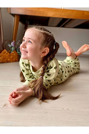 İSOB Yeşil Kalp Desenli Fitilli Kumaş %100 Pamuk Kız Çocuk Pijama Takımı 3-8 Yaş 31218-Y