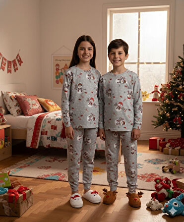 İSOB Gri Yeni Yıl Desenli İnterlok %100 Pamuk Unisex Kız ve Erkek Çocuk Pijama Takımı 3-13 Yaş 4226-G