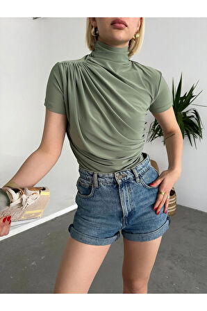 Büzgülü Balıkçı Yaka Kadın Bluz