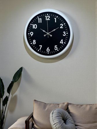 White Pure Kontrast 40 Cm Metal Duvar Saati