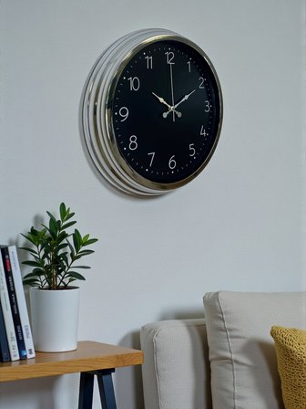 Dekoratif Ve Şık 40 Cm Krom Metal Duvar Saati