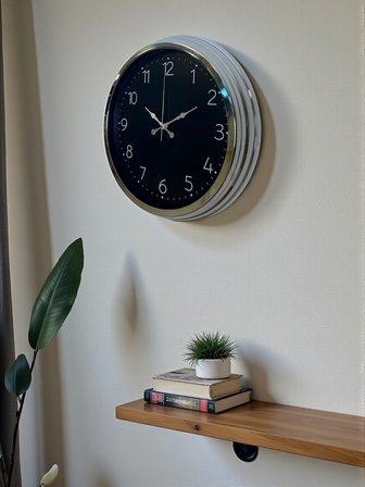 Dekoratif Ve Şık 40 Cm Krom Metal Duvar Saati