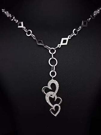 Kadın 925 Ayar Gümüş Üçlü Kalpli Zirkon Taşlı Kolye