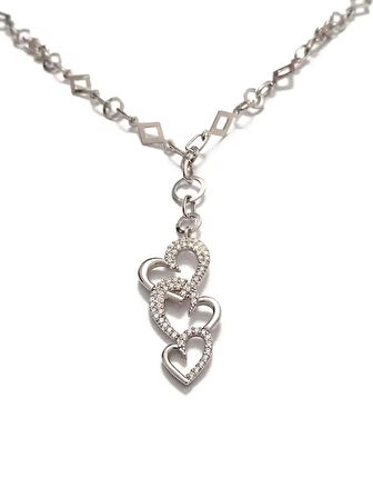 Kadın 925 Ayar Gümüş Üçlü Kalpli Zirkon Taşlı Kolye