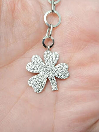 Kadın 925 Ayar Gümüş Yonca Sallantılı Zirkon Taşlı Kolye