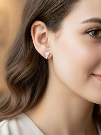 Kadın 925 Ayar Gümüş Üçgen Zirkon Taşlı Çivili Küpe, Iç Içe Üçgen Küpe