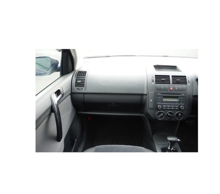 VOLKSWAGEN - ARKA KAPI İÇ KOLU SAĞ POLO 2005-