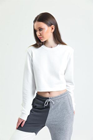 Beyaz Bisiklet Yaka Crop Sweatshirt