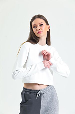 Beyaz Bisiklet Yaka Crop Sweatshirt