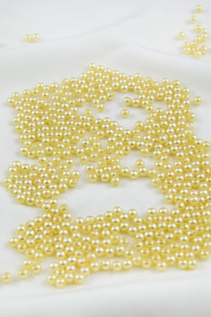 4 mm Soluk Sarı Plastik İnci Boncuk Aksesuar Takı Malzemesi (25 Gr)
