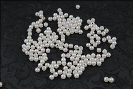 6 mm Açık Krem Tonu İnci Boncuk 30 Gr (Kolye, Bileklik, Küpe ve Takı Yapımı)