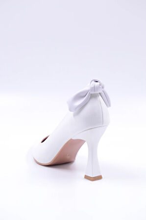 Cameron Arkası Kapalı Beyaz Fiyonklu Ayakkabı