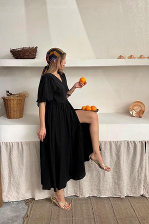 Pomeya  Siyah Müslin Uzun Elbise