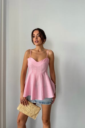 Pomeya  ÇİZGİLİ GOFRE ASKILI PENS DETAYLI BLUZ - Pembe