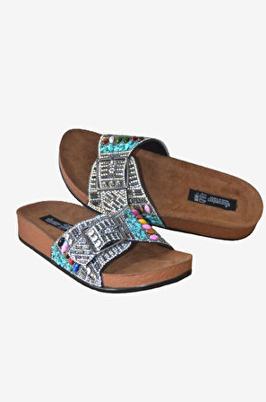 Kumsal Siyah Tek Bantlı Boncuklu Renkli Doğal Taş Aksesuarlı 