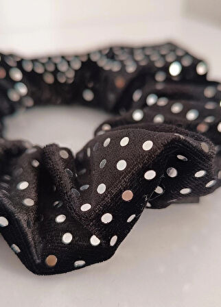 Işıltılı Puantiyeli Siyah Kadife Fermuarlı Lastik Toka 